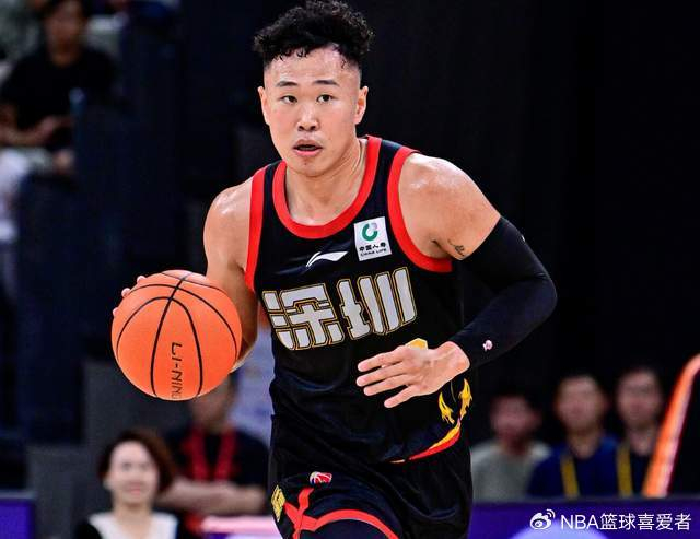 世界杯官方客户端下载-17投狂砍32分5助!这才是CBA顶级得分手,郑永刚率队冲冠的杀手锏|深圳男篮|男篮|贺希宁|史密斯|浙江男篮_新浪体育_新浪新闻